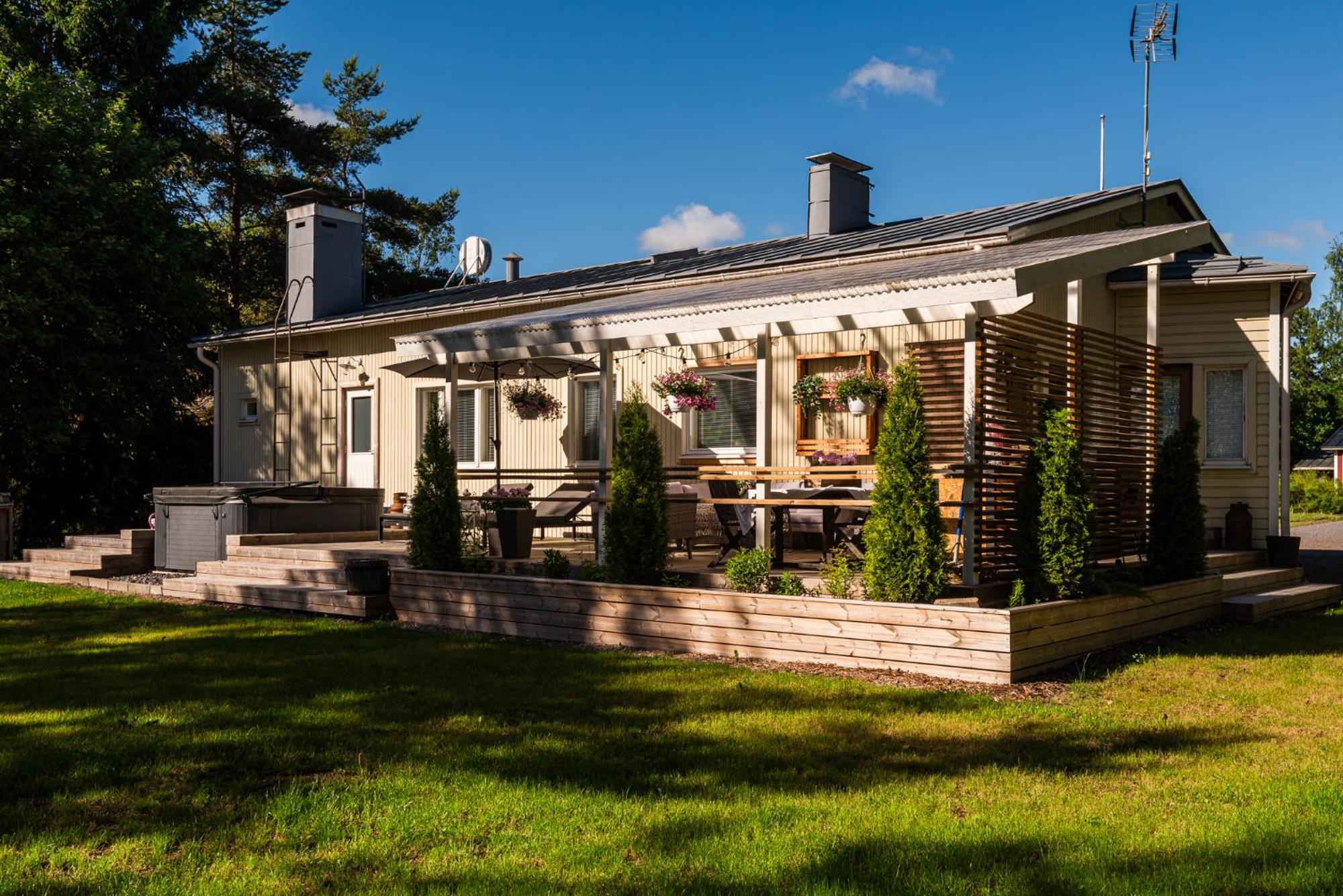 Villa Metsamarkku - Jacuzzi & Sauna Pori Extérieur photo